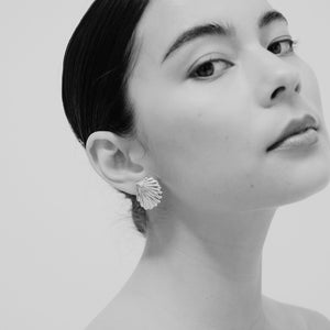 Clam Earring - Silver