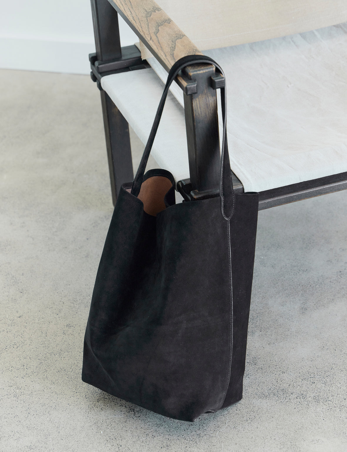 Everyday Bag XL - Black Suede