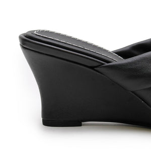 Wynn Wedge - Black